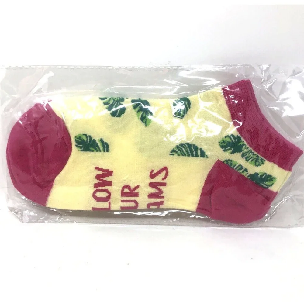 New Womens Pink Flamingo Ankle Socks Size M 7.5-9.5 Athletic Gift Set of 3
